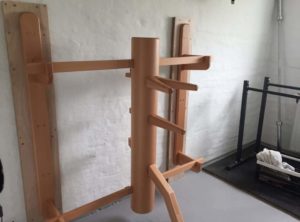 Wall mountet wooden dummy